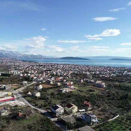The Globetrotter's * Kaštel Novi